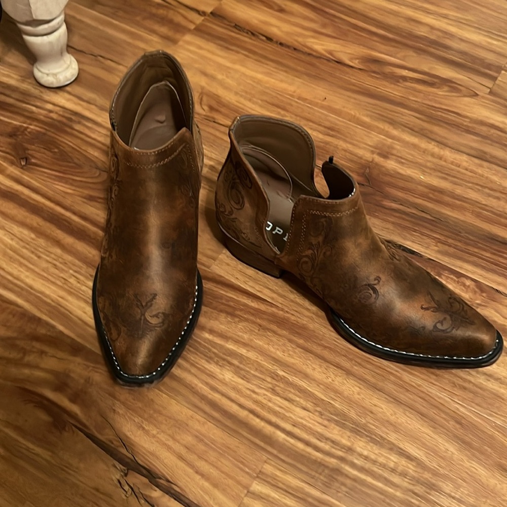 COPY - Roper booties - Picture 3 of 4